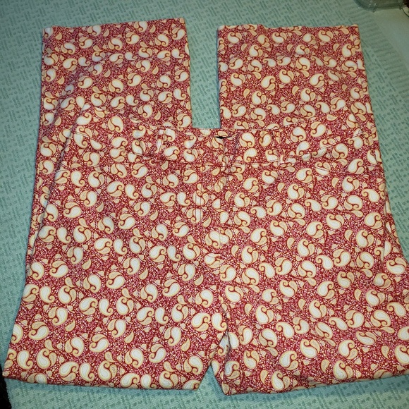 Red,Yellow and Orange Paisley‎ Capris - Picture 1 of 5